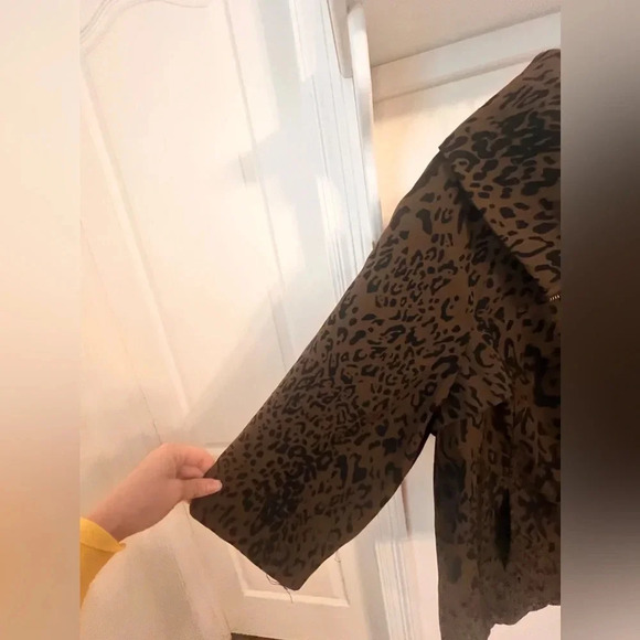 Erin London Cheetah Print Full Zip Jacket - Picture 4 of 7